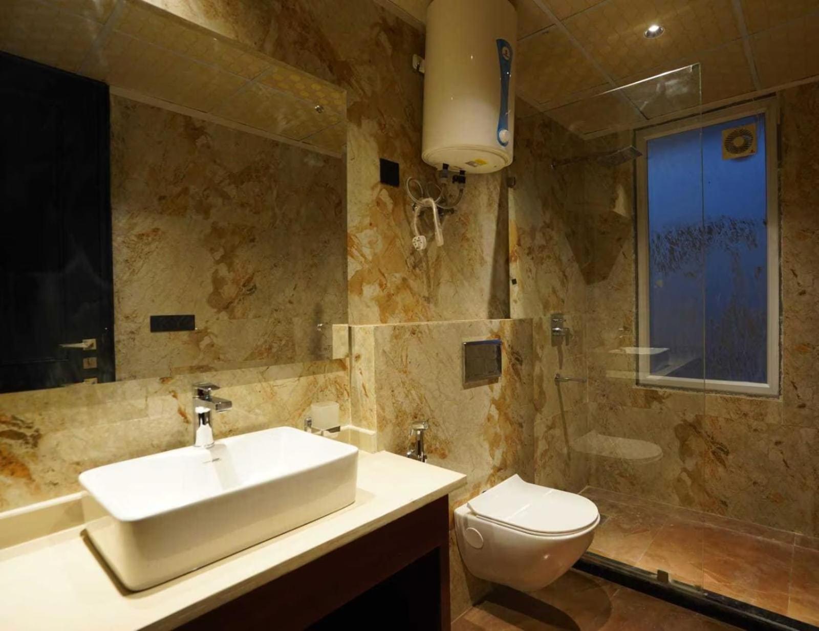 Hotel Grand Marina New Delhi